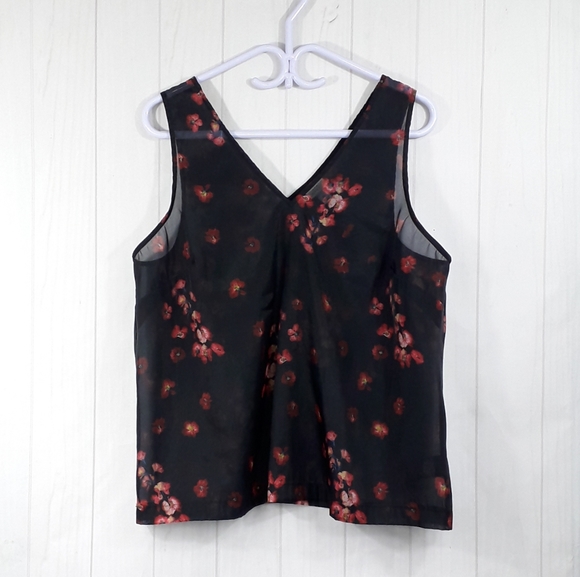 A new day floral black, red sheer sleevele… - Picture 6 of 8